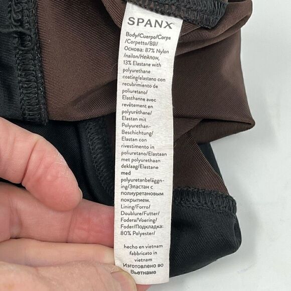 Spanx Women's High Waisted Slim-Fit Croc Print Latex Black Leggings Size M - Picture 7 of 8